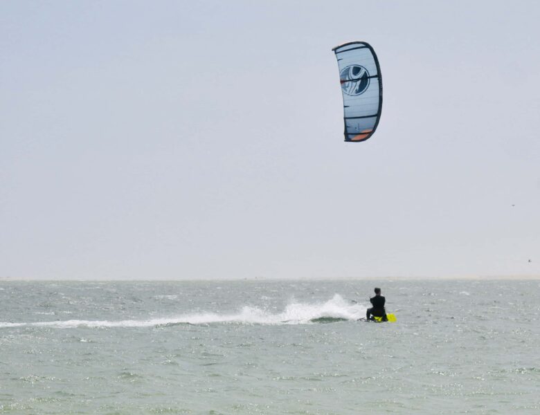 Kitelement Re Solve split kiteboard cruising.