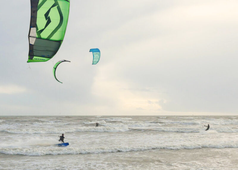 Kitesurfers in Hove. Photo by Benji