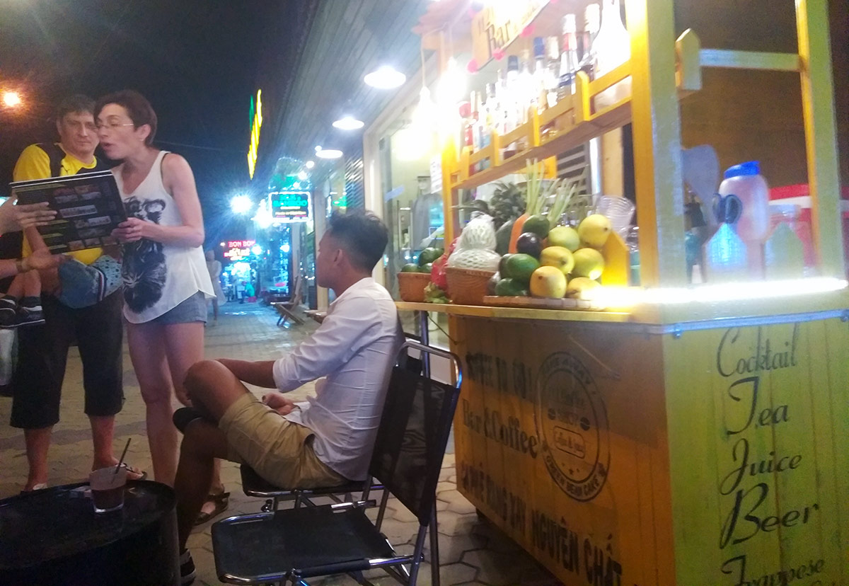Steet bar in Ham Tien, Vietnam.