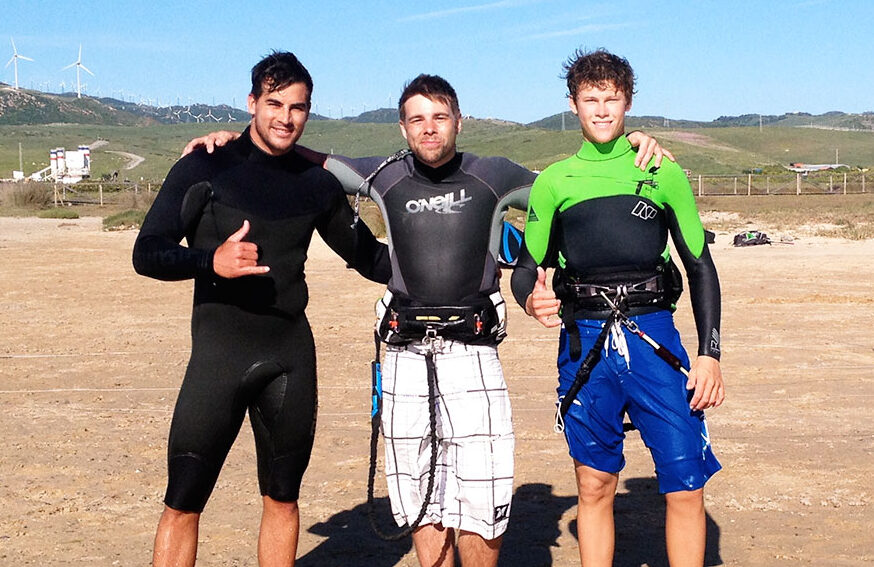 Kitesurfers Marc Jacbobs Martin Sandstrom ja Liam Whaley in Tarifa 2014