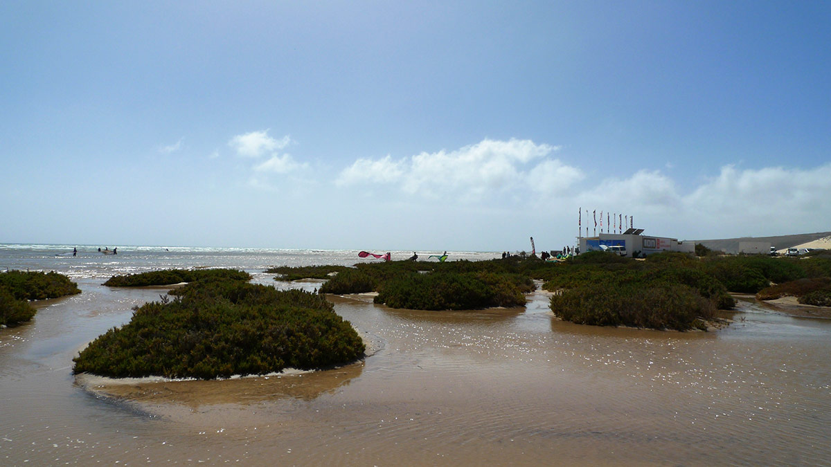 Högvatten vid Sotavento kitesurf lagunen, Fuerteventura